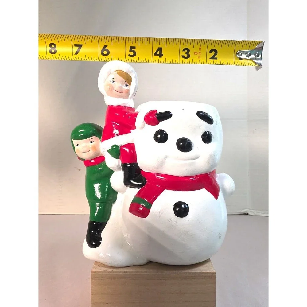 Vintage Christmas Snowman vase Winter Scene Children Kids In The Snow 1981 Ken
